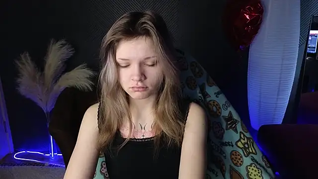 LitaBrom online show from 03.15.25