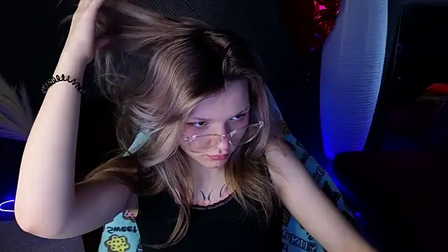 LitaBrom online show from 03.15.25