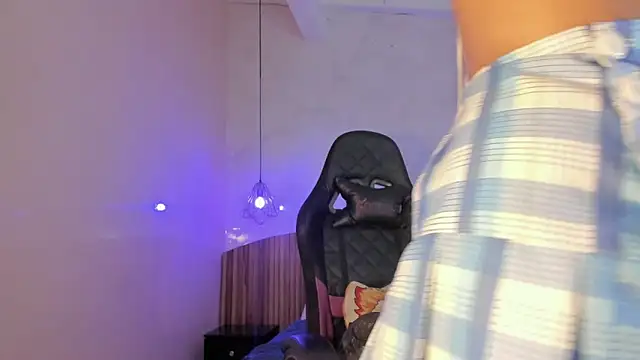 IamNayuta online show from 02.04.26