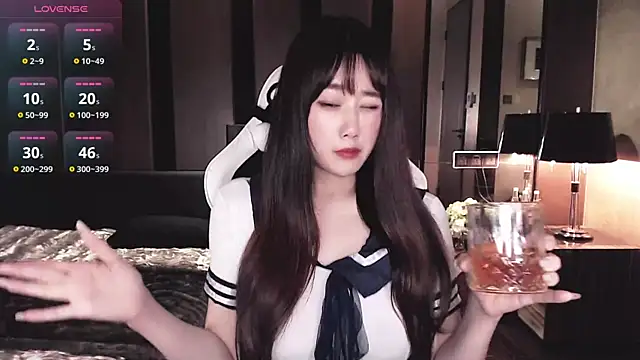 Snapshot of Cartier-__Daji- chatting on 04.19.26 Cartier- Daji- online show from 04.19.26
