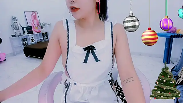 Snapshot of SexualStruggle chatting on 12.18.24 SexualStruggle online show from 12.18.24