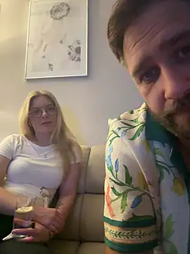 Curvyloveandhim online show from 07.20.26