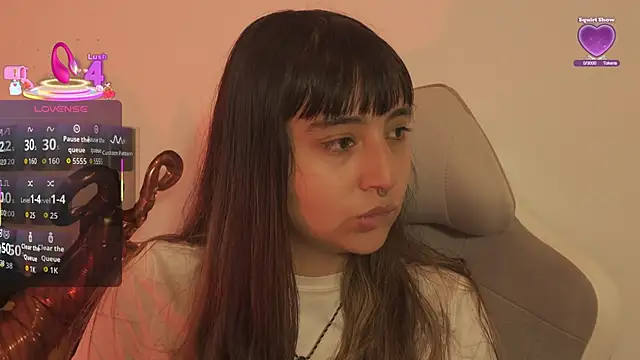 Snapshot of emitaa17228o chatting on 10.13.25 emitaa17228o online show from 10.13.25