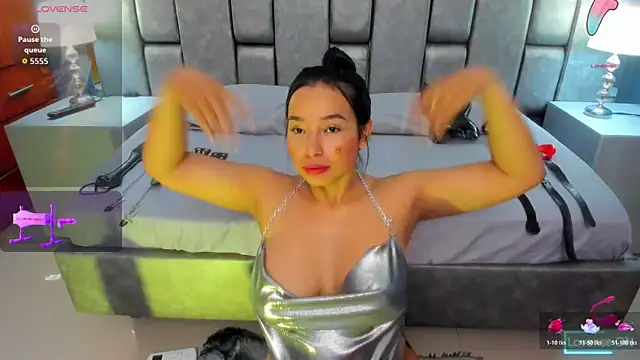 AniEvans  online show from 02.11.26