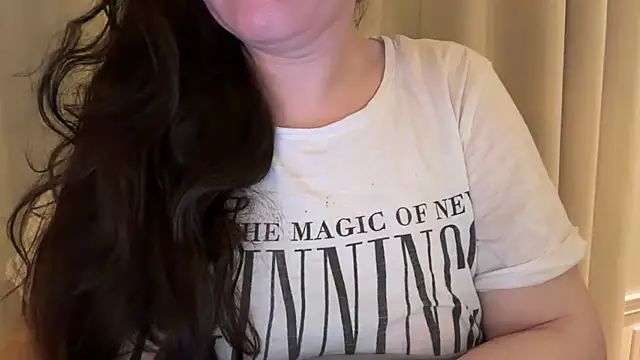 Snapshot of Sandysecret chatting on 04.28.26 Sandysecret online show from 04.28.26