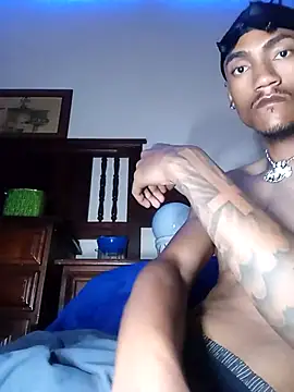 Snapshot of ZaddyBigDee chatting on 09.22.25 ZaddyBigDee online show from 09.22.25