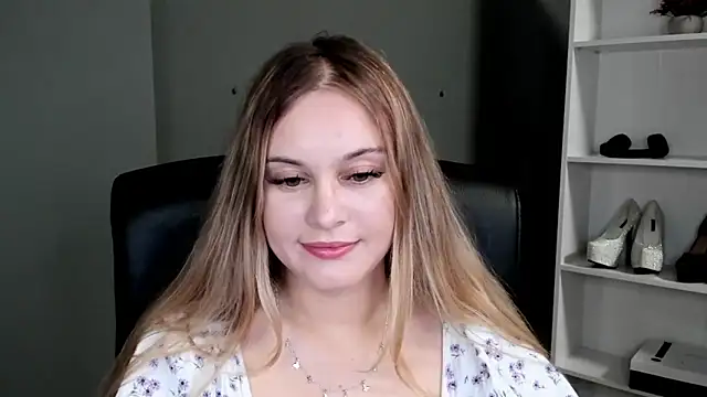 Snapshot of kitty_valeria chatting on 05.14.26 kitty valeria online show from 05.14.26