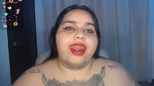 Snapshot of VeronikCuhubby chatting on 12.06.24 VeronikCuhubby online show from 12.06.24