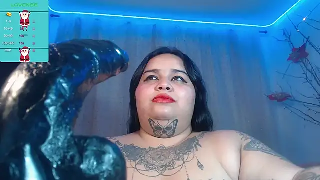 Snapshot of VeronikCuhubby chatting on 12.19.24 VeronikCuhubby online show from 12.19.24