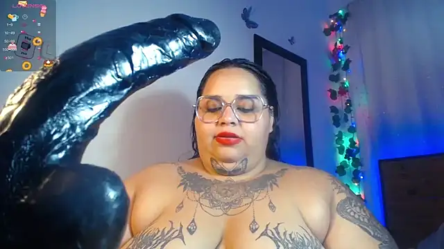 Snapshot of VeronikCuhubby chatting on 02.27.25 VeronikCuhubby online show from 02.27.25