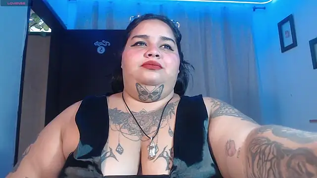 Snapshot of VeronikCuhubby chatting on 03.14.25 VeronikCuhubby online show from 03.14.25