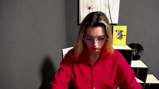 Snapshot of lady_olivia_ chatting on 04.24.26 lady olivia online show from 04.24.26