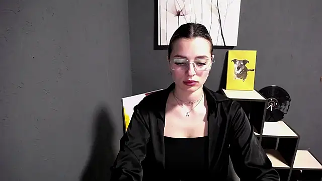 Snapshot of lady_olivia_ chatting on 05.06.26 lady olivia online show from 05.06.26