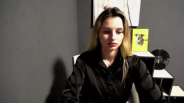 Snapshot of lady_olivia_ chatting on 05.08.26 lady olivia online show from 05.08.26