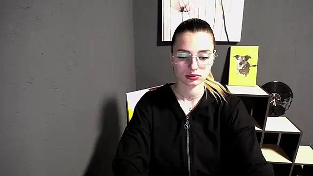 Snapshot of lady_olivia_ chatting on 05.21.26 lady olivia online show from 05.21.26