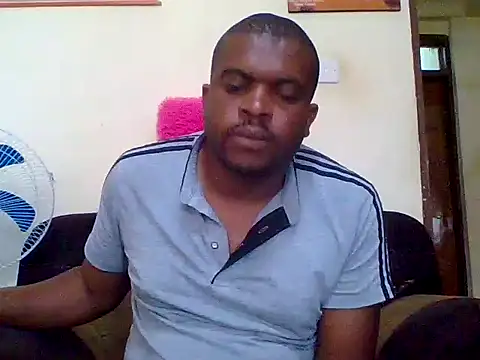 Snapshot of lui_cuuty chatting on 09.17.25 lui cuuty online show from 09.17.25