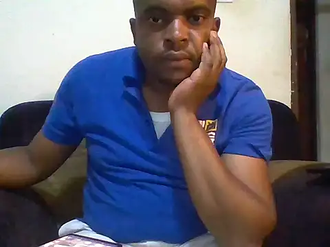 Snapshot of lui_cuuty chatting on 09.20.25 lui cuuty online show from 09.20.25