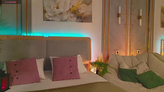 Lolly Neal online show from 04.22.26