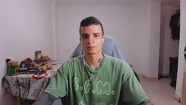 Snapshot of Balo_lovers chatting on 01.25.25 Balo lovers online show from 01.25.25