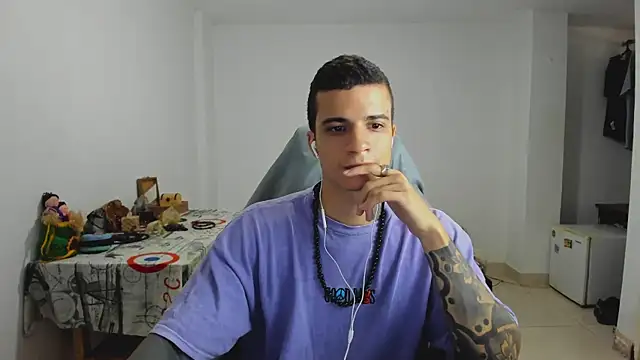 Snapshot of Balo_lovers chatting on 02.05.25 Balo lovers online show from 02.05.25