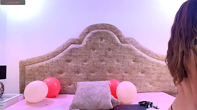 Victoria Adams14 online show from 03.14.25