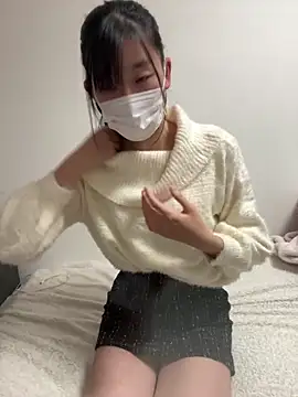 Snapshot of -Rinka- chatting on 12.17.24 -Rinka- online show from 12.17.24