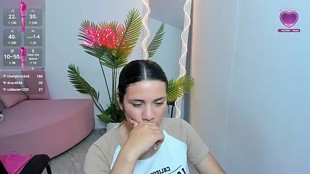 Chiara tay online show from 01.14.25