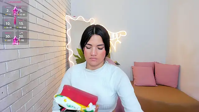 Chiara tay online show from 02.10.25