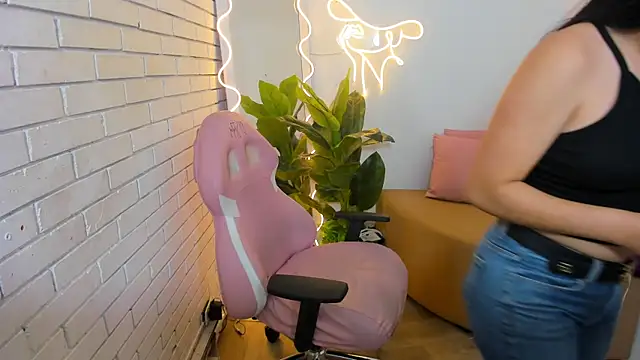 Chiara tay online show from 02.16.25