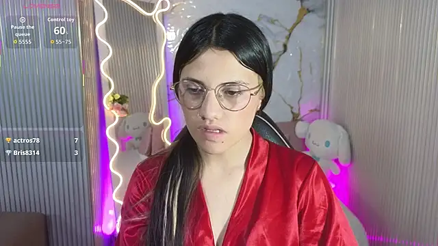 Snapshot of Chiara_tay chatting on 04.11.26 Chiara tay online show from 04.11.26