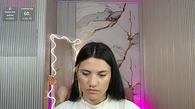 Snapshot of Chiara_tay chatting on 05.12.26 Chiara tay online show from 05.12.26