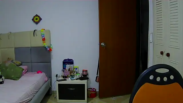 Jones alexia online show from 04.10.26