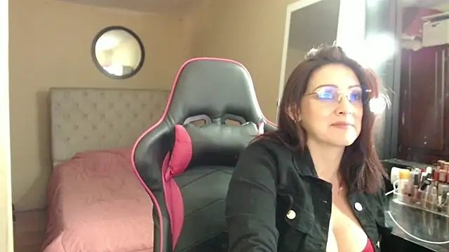 Carol Scottt online show from 03.10.26