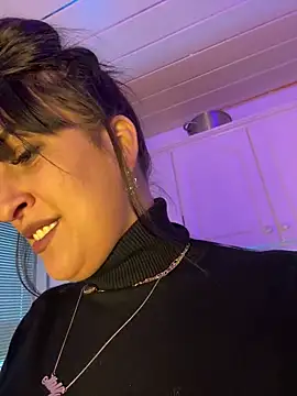 Snapshot of CarolaDrago chatting on 02.18.25 CarolaDrago online show from 02.18.25