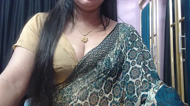 desi-maisa130 online show from 10.17.25