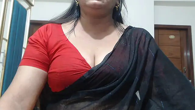 Snapshot of desi-maisa130 chatting on 04.25.26 desi-maisa130 online show from 04.25.26