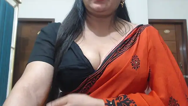 Snapshot of desi-maisa130 chatting on 04.29.26 desi-maisa130 online show from 04.29.26