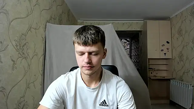 Snapshot of Tomas_Shelbi chatting on 10.19.25 Tomas Shelbi online show from 10.19.25