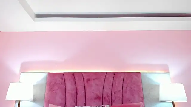 Snapshot of SophiaLaurens chatting on 01.11.25 SophiaLaurens online show from 01.11.25