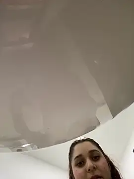 Snapshot of SophiaLaurens chatting on 01.26.25 SophiaLaurens online show from 01.26.25