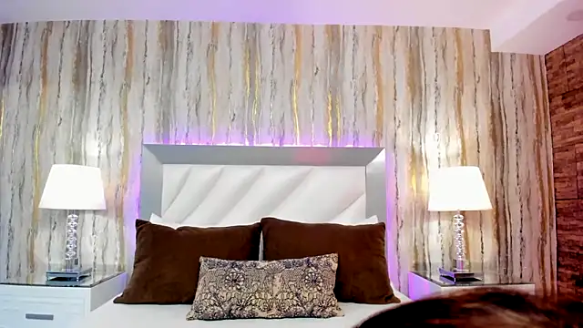 Snapshot of SophiaLaurens chatting on 02.06.25 SophiaLaurens online show from 02.06.25