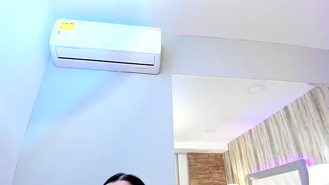 Snapshot of SophiaLaurens chatting on 02.08.25 SophiaLaurens online show from 02.08.25