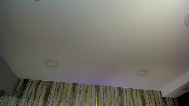 Snapshot of SophiaLaurens chatting on 02.20.25 SophiaLaurens online show from 02.20.25