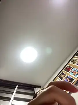 Snapshot of SophiaLaurens chatting on 02.22.25 SophiaLaurens online show from 02.22.25