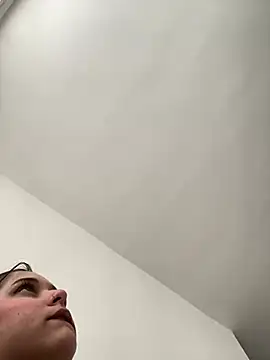 Snapshot of SophiaLaurens chatting on 03.09.25 SophiaLaurens online show from 03.09.25