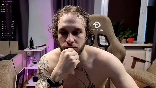 pleasure8869 online show from 10.24.25