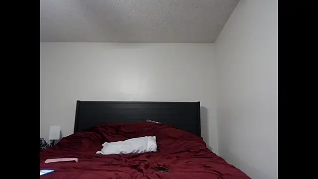 QueenLolaX online show from 10.30.25