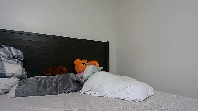 QueenLolaX online show from 01.10.26