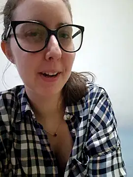 Snapshot of Sarah459 chatting on 05.05.26 Sarah459 online show from 05.05.26
