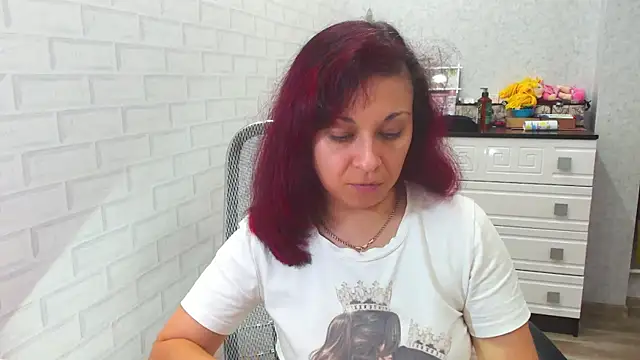 TeasyLana online show from 12.05.24